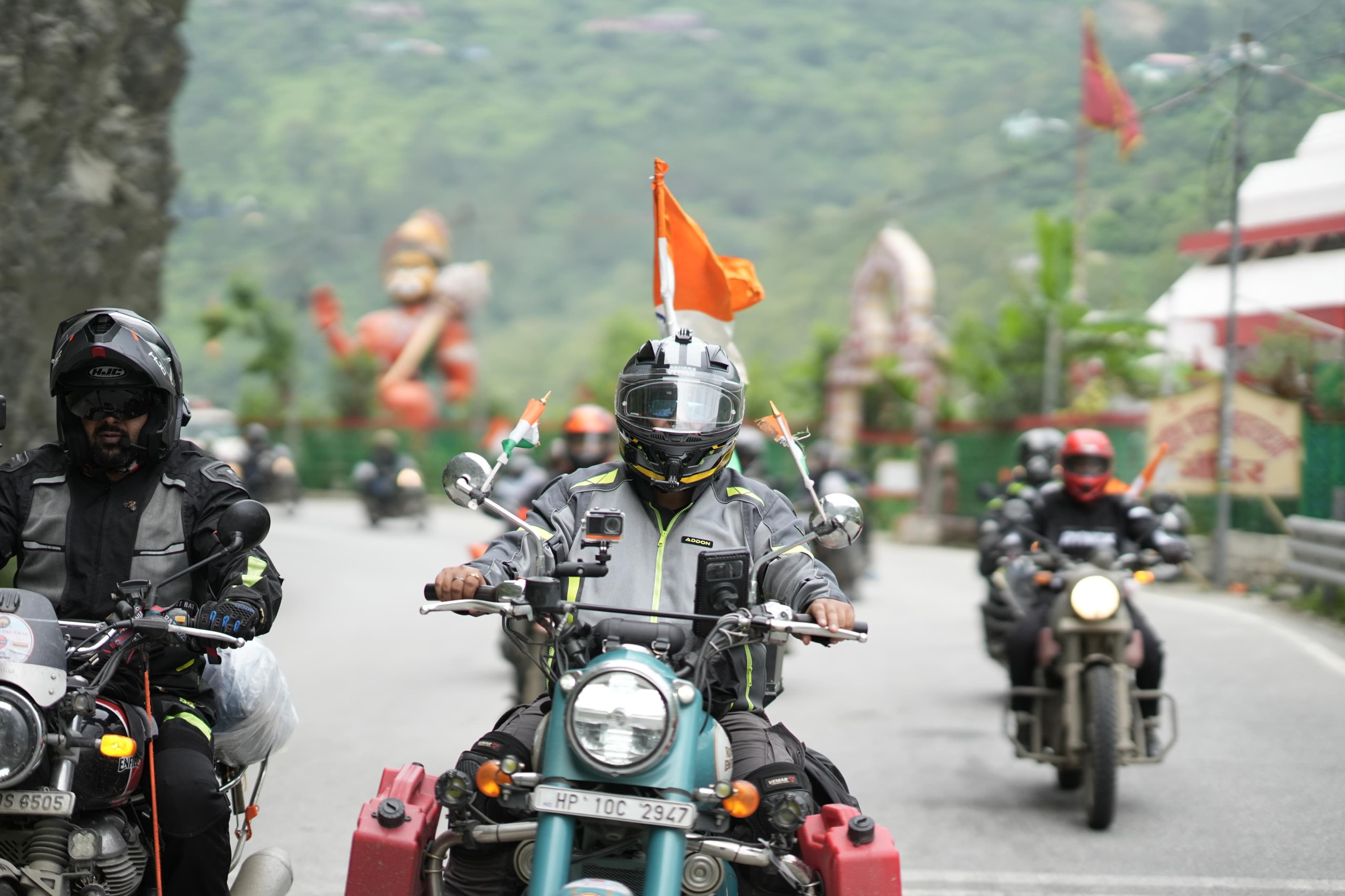 Manali town - Bustling hill station with shops and cafes