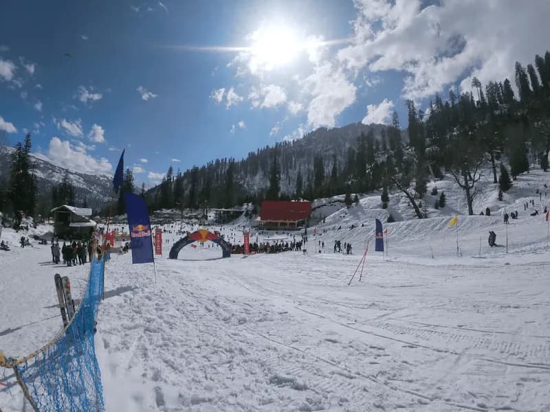 ski slopes solang valley