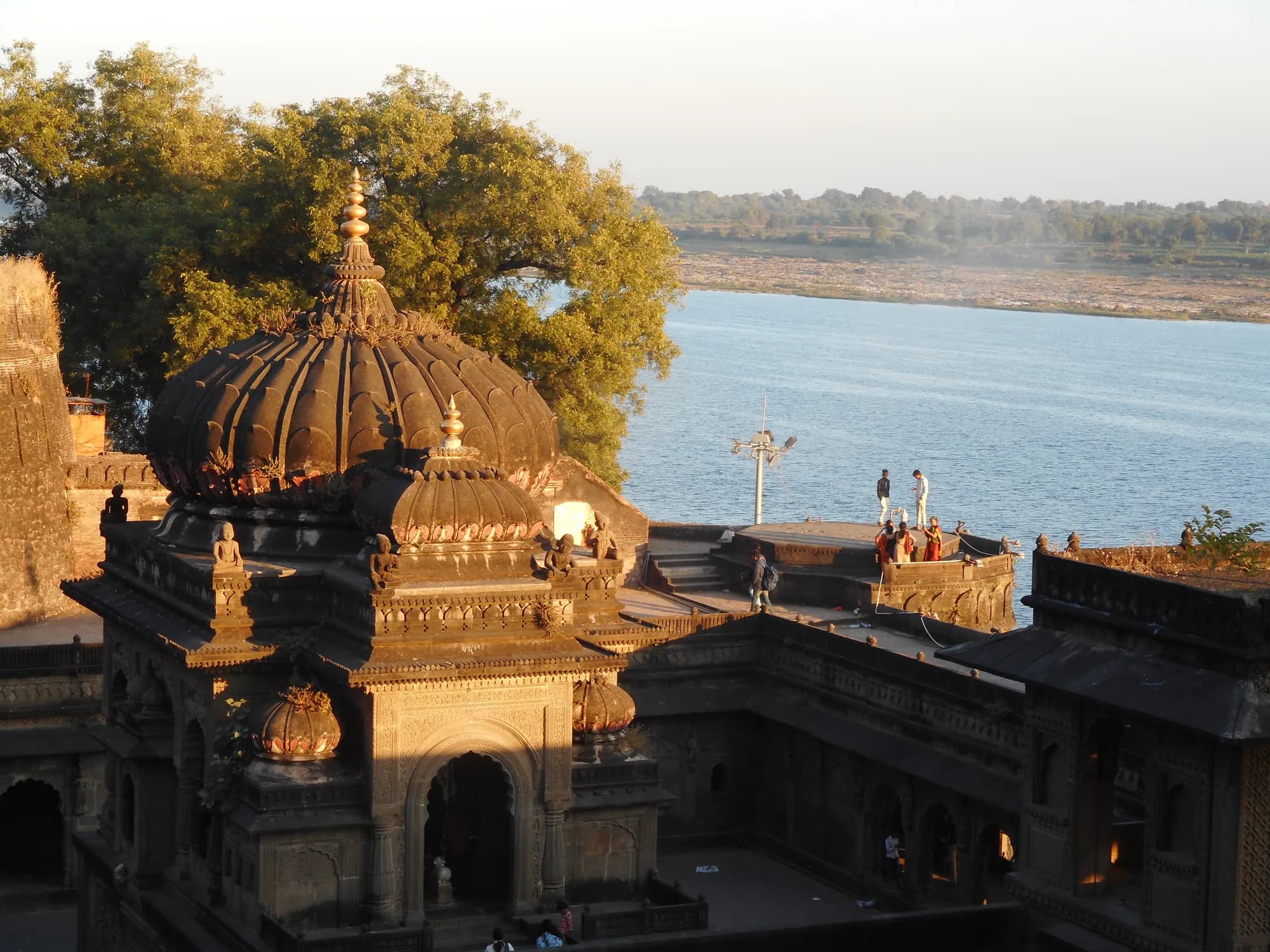 Indore to Maheshwar Overnight: A Self-Drive Car Checklist