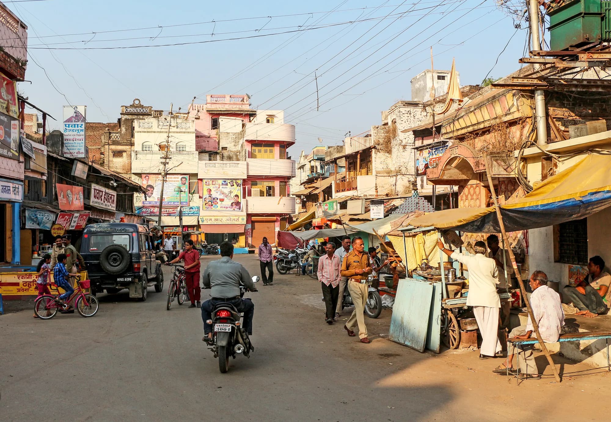 Indore to Maheshwar Overnight: A Self-Drive Car Checklist