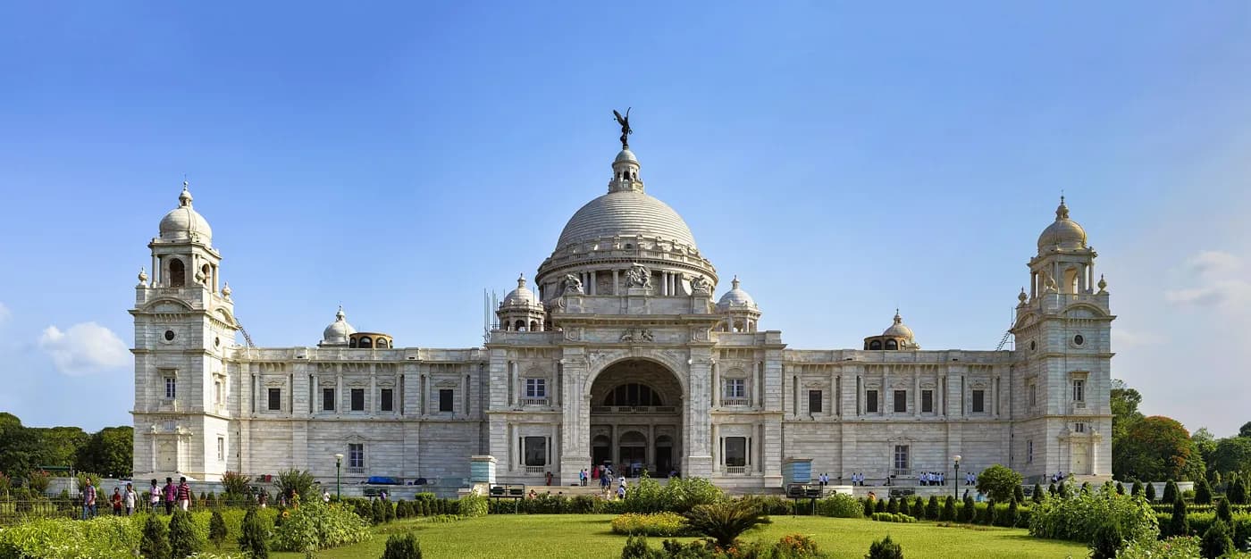 Victoria Memorial near Kolkata — top place to explore on a Hire N Ride trip
