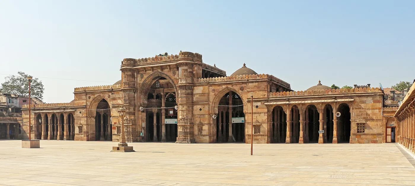 Jama Masjid near Ahmedabad — top place to explore on a Hire N Ride trip