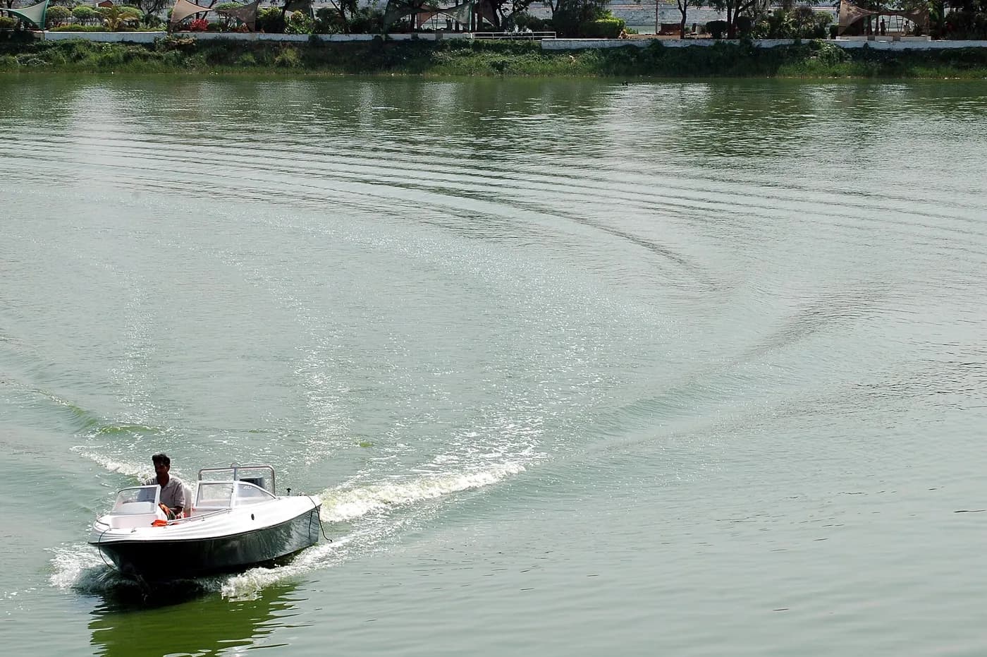 Kankaria Lake near Ahmedabad — top place to explore on a Hire N Ride trip