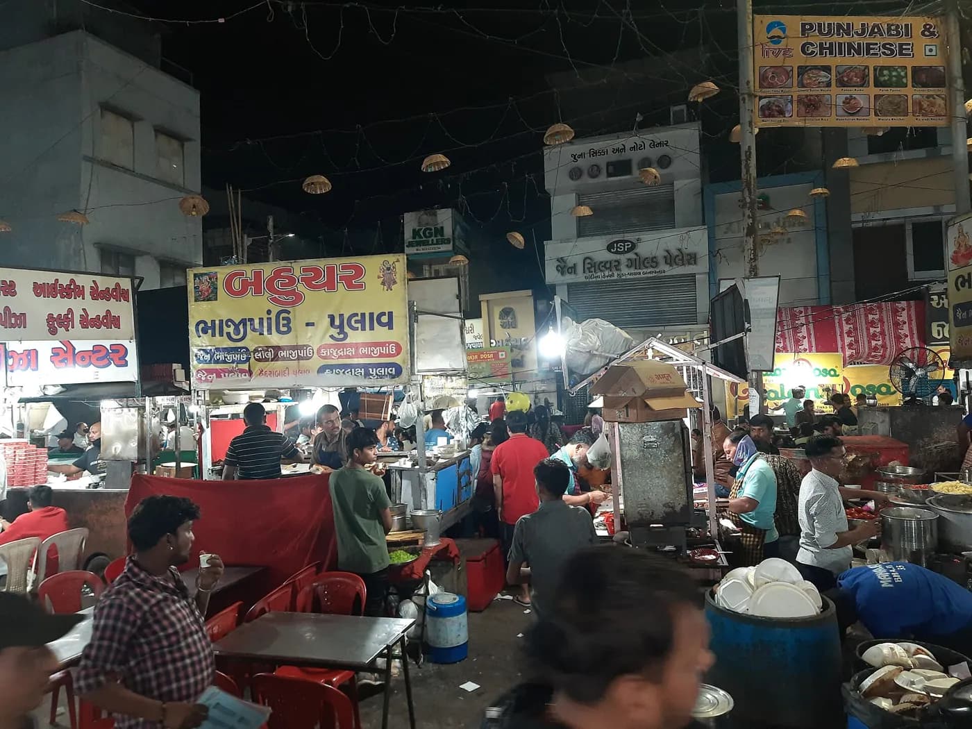 Manek Chowk Night Market in Ahmedabad — things to do on a Hire N Ride trip