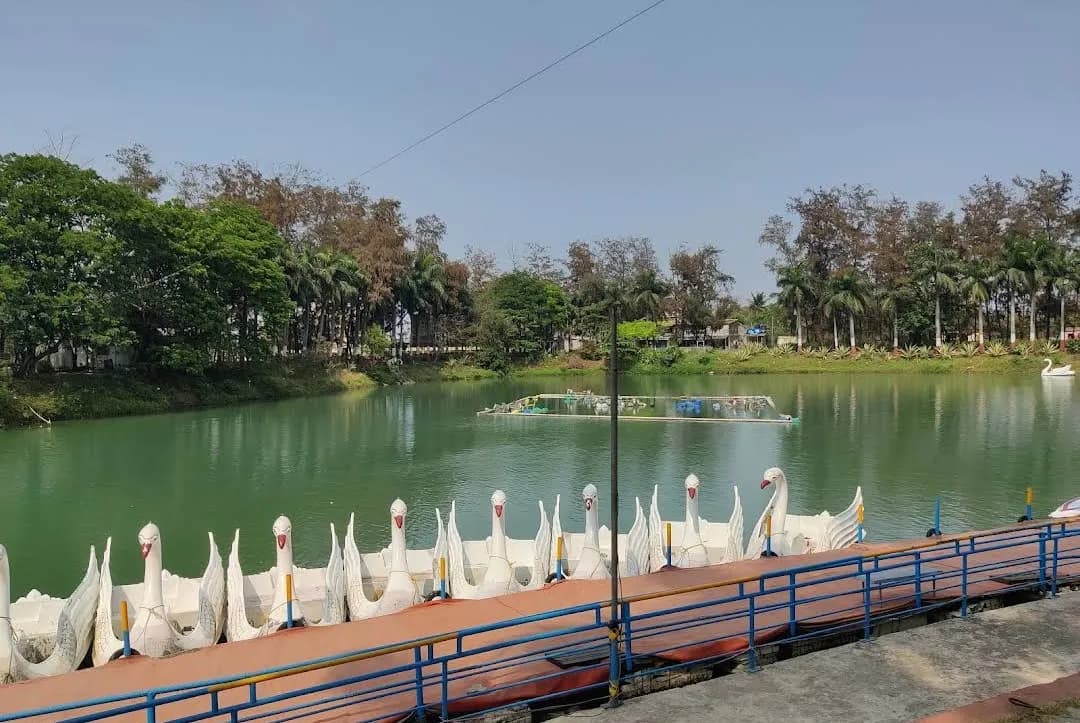Mirasol Lake Garden near Daman — top place to explore on a Hire N Ride trip