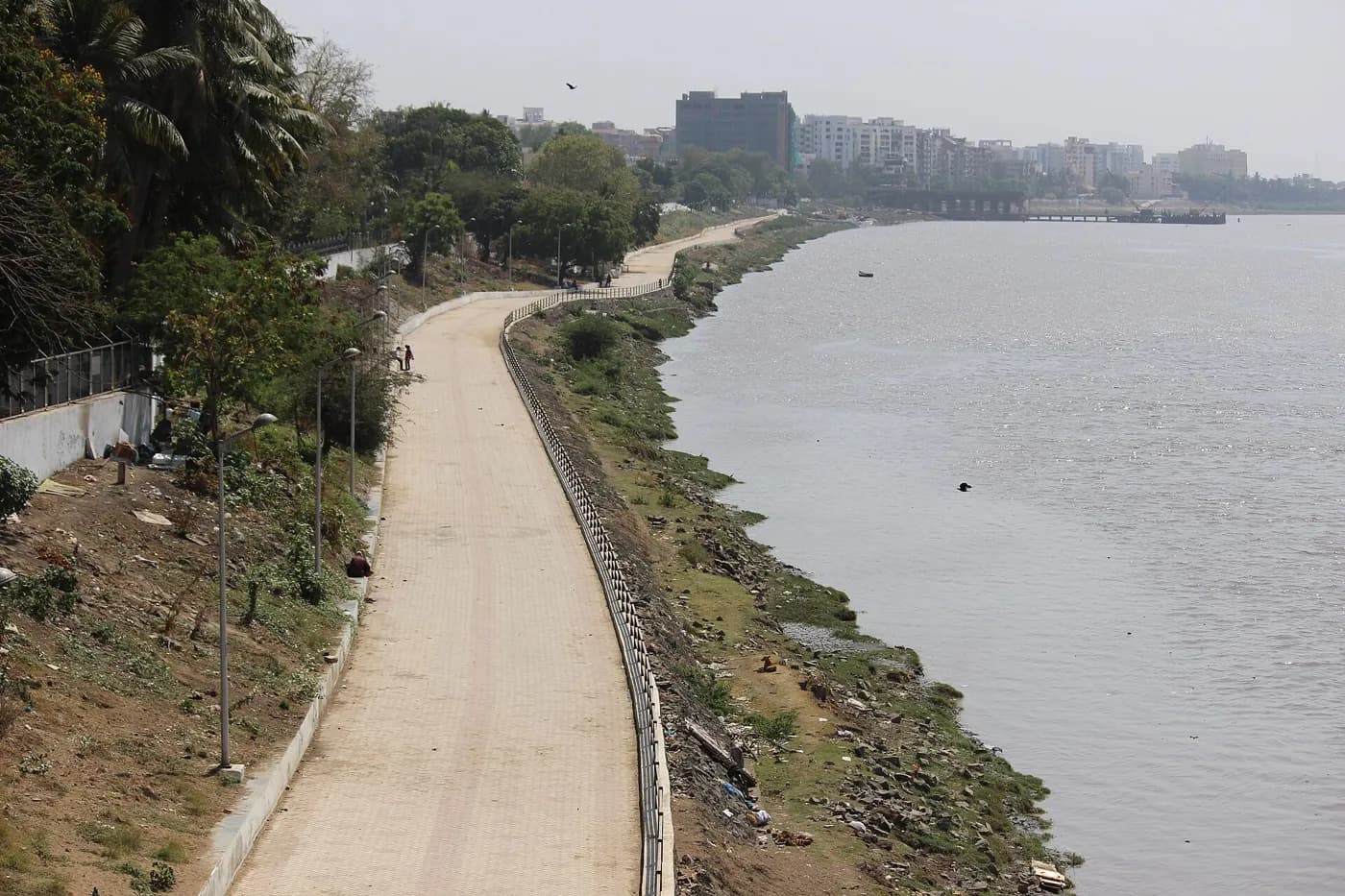 Tapi Riverfront near Surat — top place to explore on a Hire N Ride trip