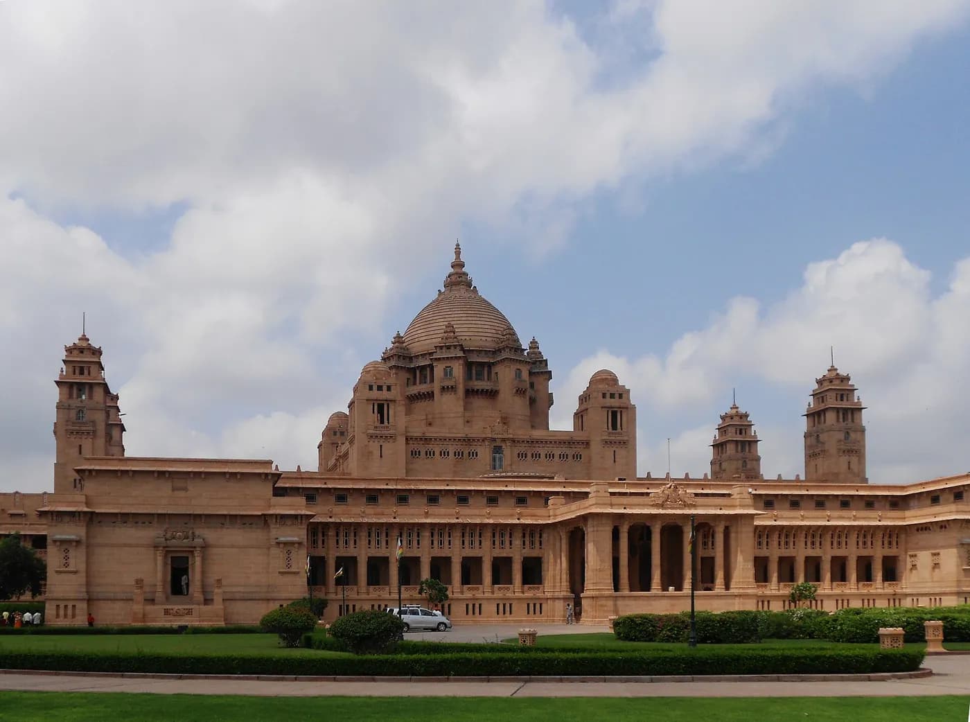Umaid Bhawan Palace near Jodhpur — top place to explore on a Hire N Ride trip