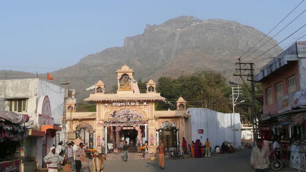 Bhavnath Mahadev Temple in Junagath — things to do on a Hire N Ride trip