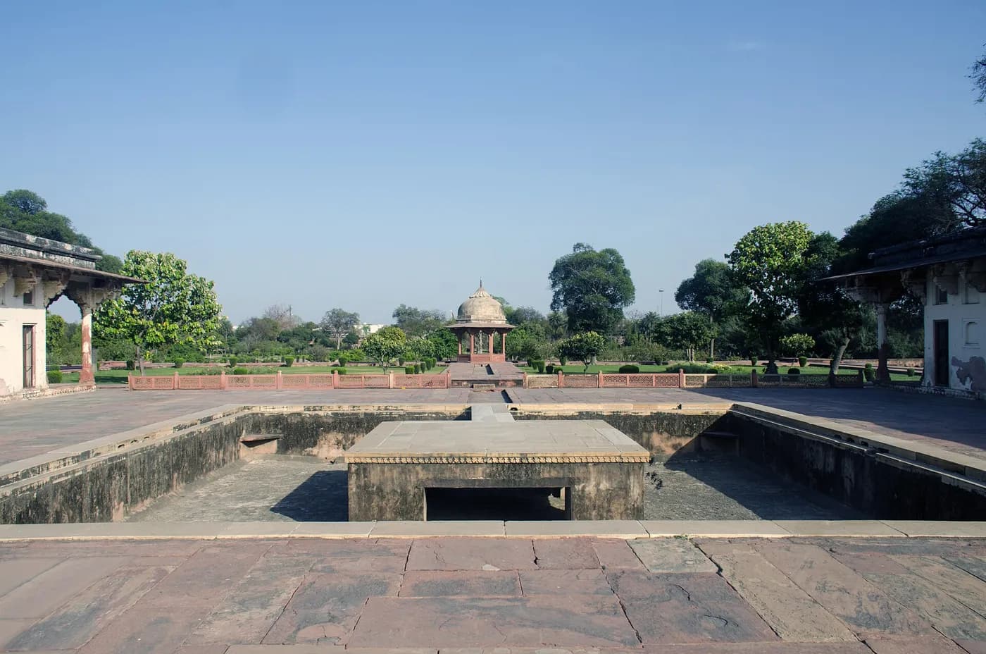 Water channels in Ram Bagh