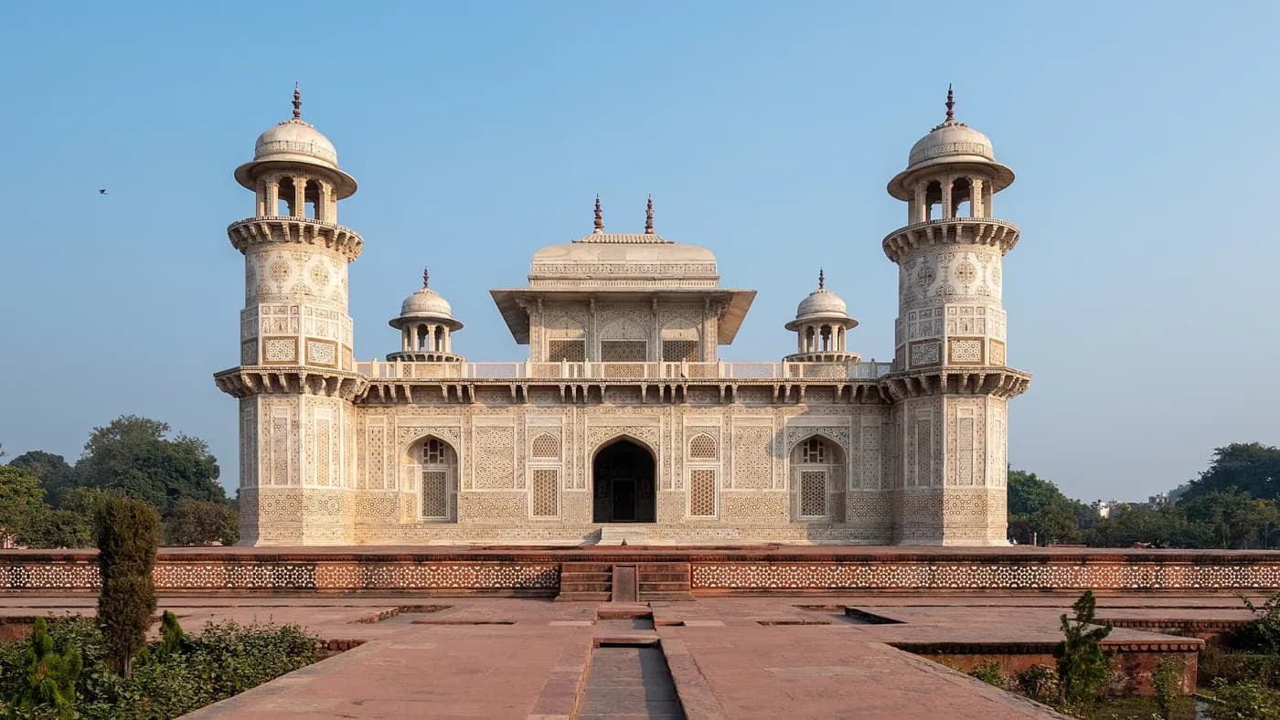 Itimad-ud-Daulah near Agra — top place to explore on a Hire N Ride trip