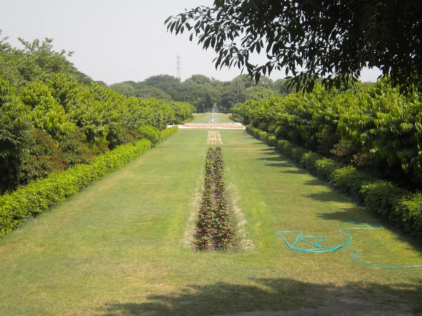Mehtab Bagh near Agra — top place to explore on a Hire N Ride trip