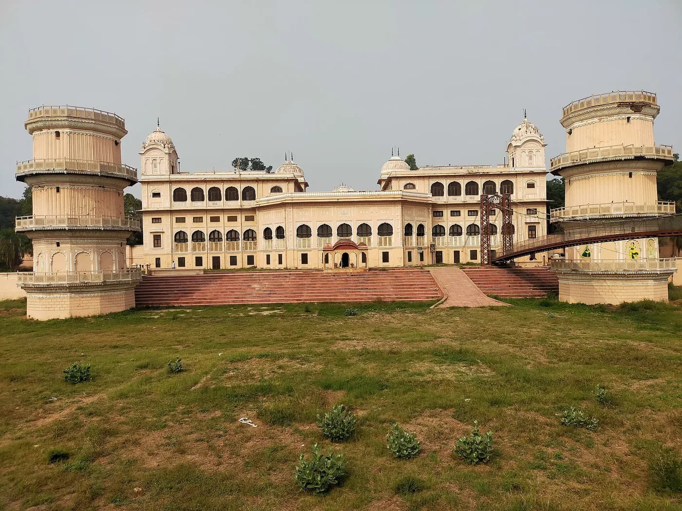 Sheesh Mahal and Lachman Jhoola near Patiala — top place to explore on a Hire N Ride trip