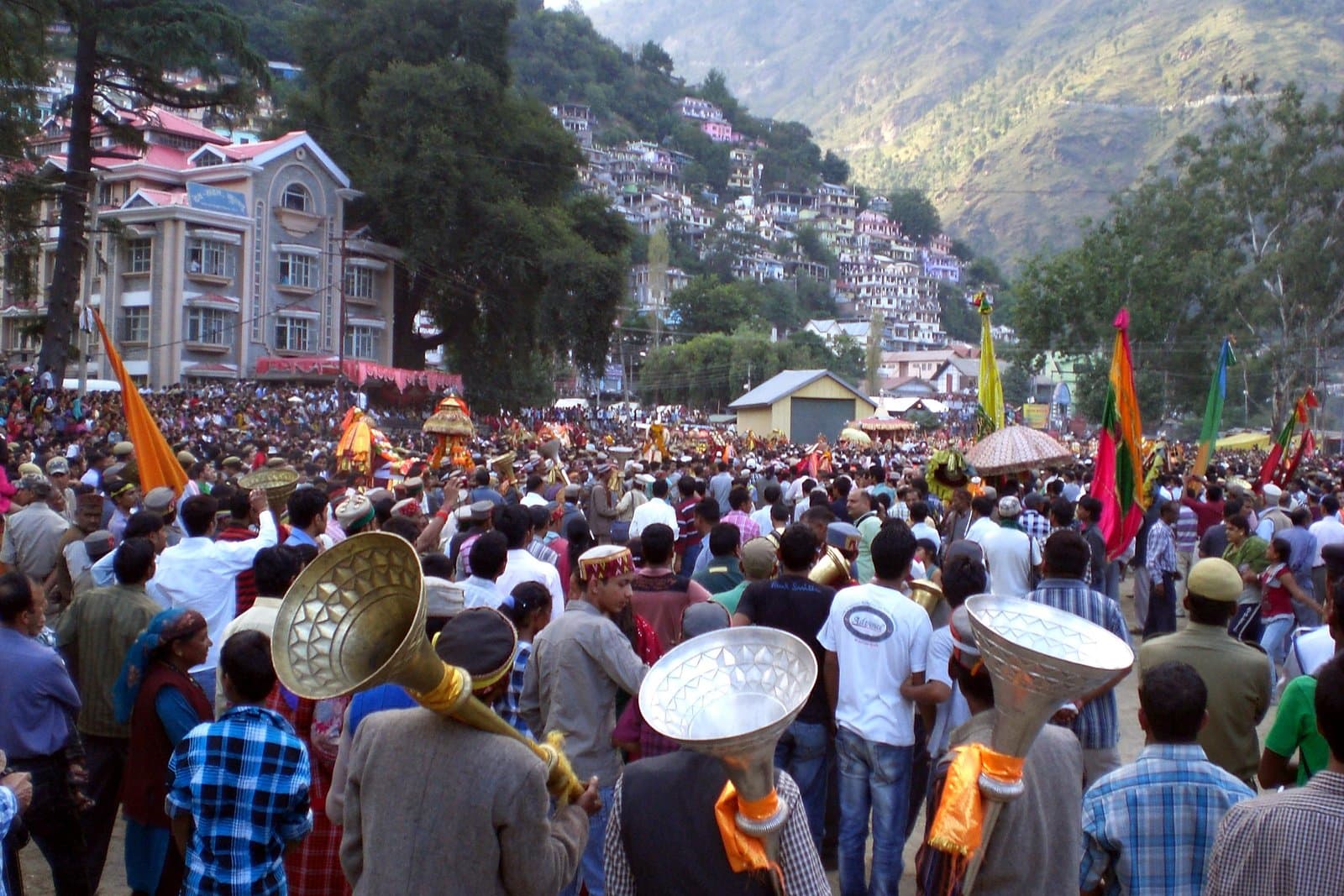 Kullu Dussehra 2026: Dates, Parking and Bike Rental Guide