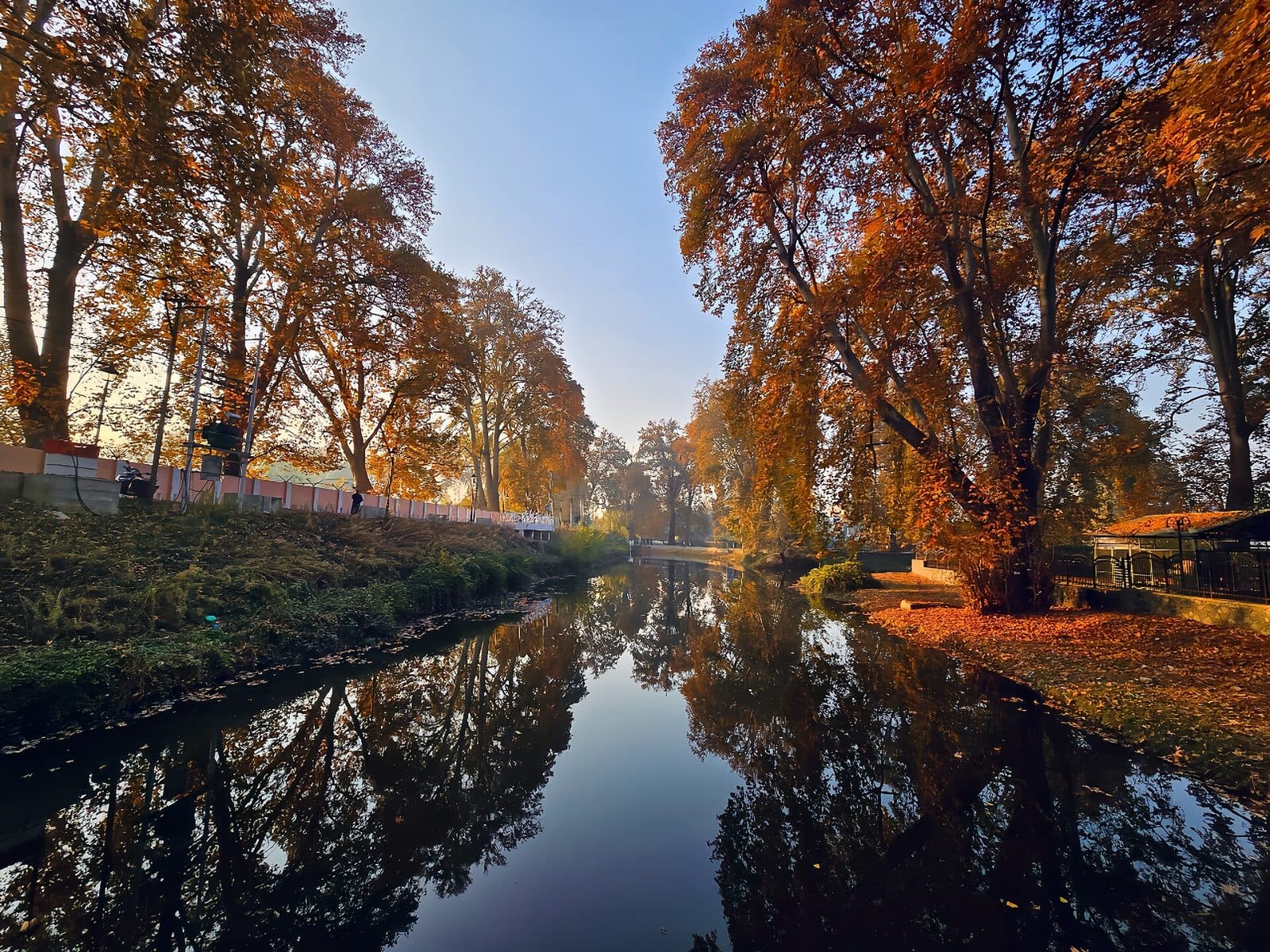 Self-Drive Car Rental in Srinagar: October 2026 Day Trip Guide