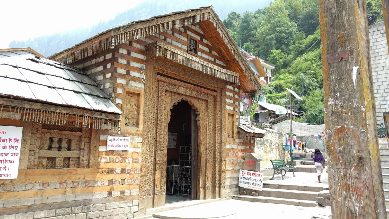 Park at Vashisht, Walk to Jogini: A Manali Bike Morning