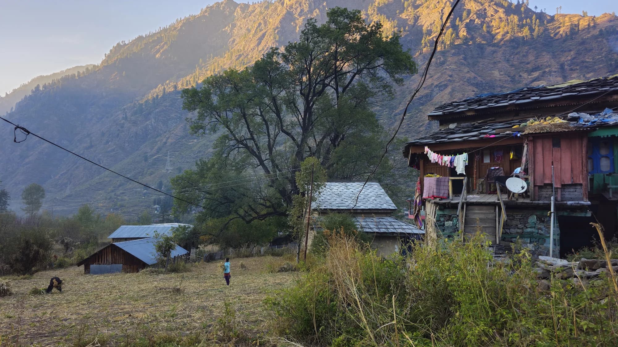 How to Ride Kasol to Barshaini and Walk On to Kalga and Pulga