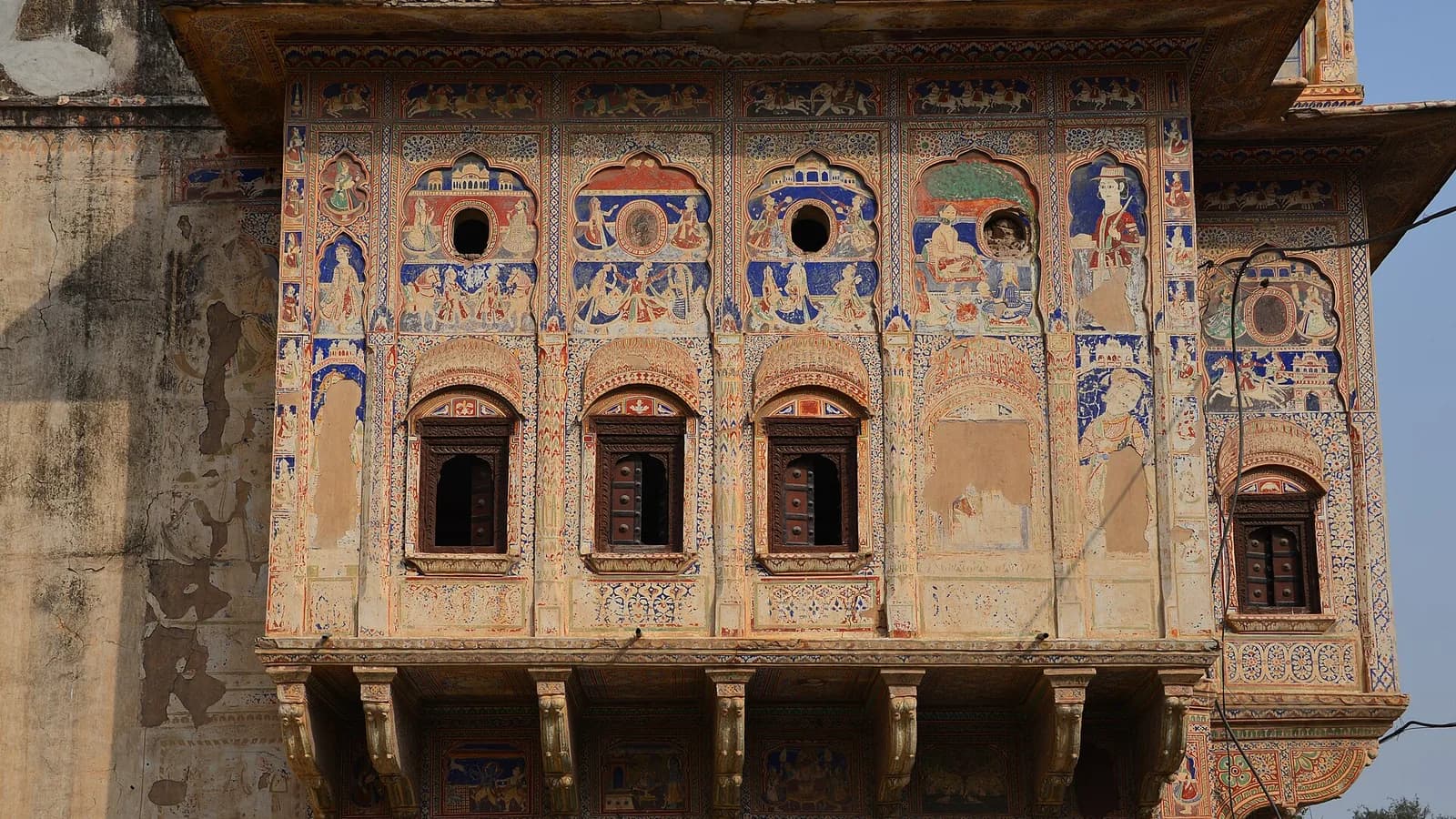 Merchants Painted Them, UNESCO Took Note, and a Jaipur Car Gets You There