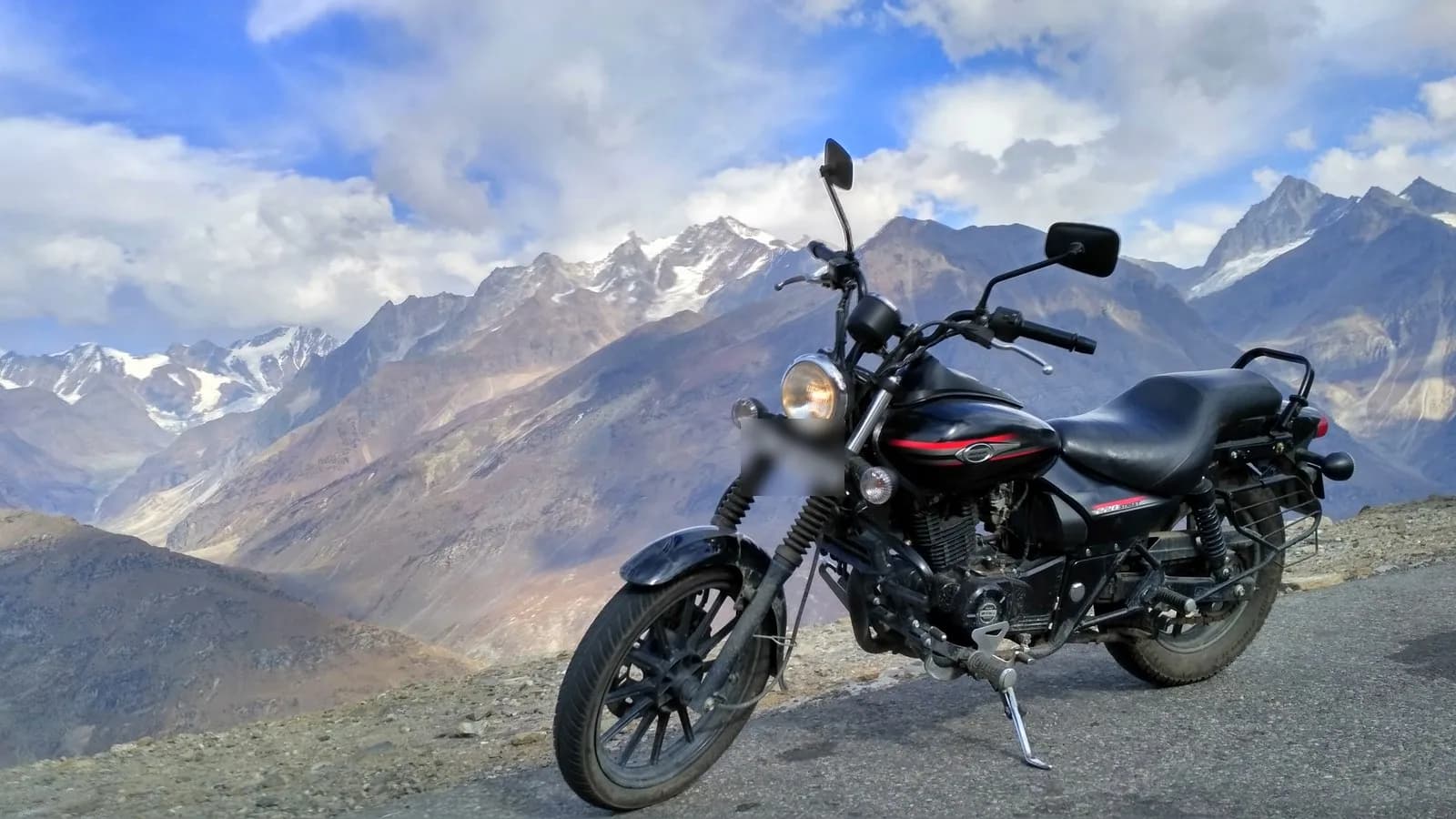 Which Bike to Rent in Manali: a 350 for Most Rides, a Himalayan for Lahaul