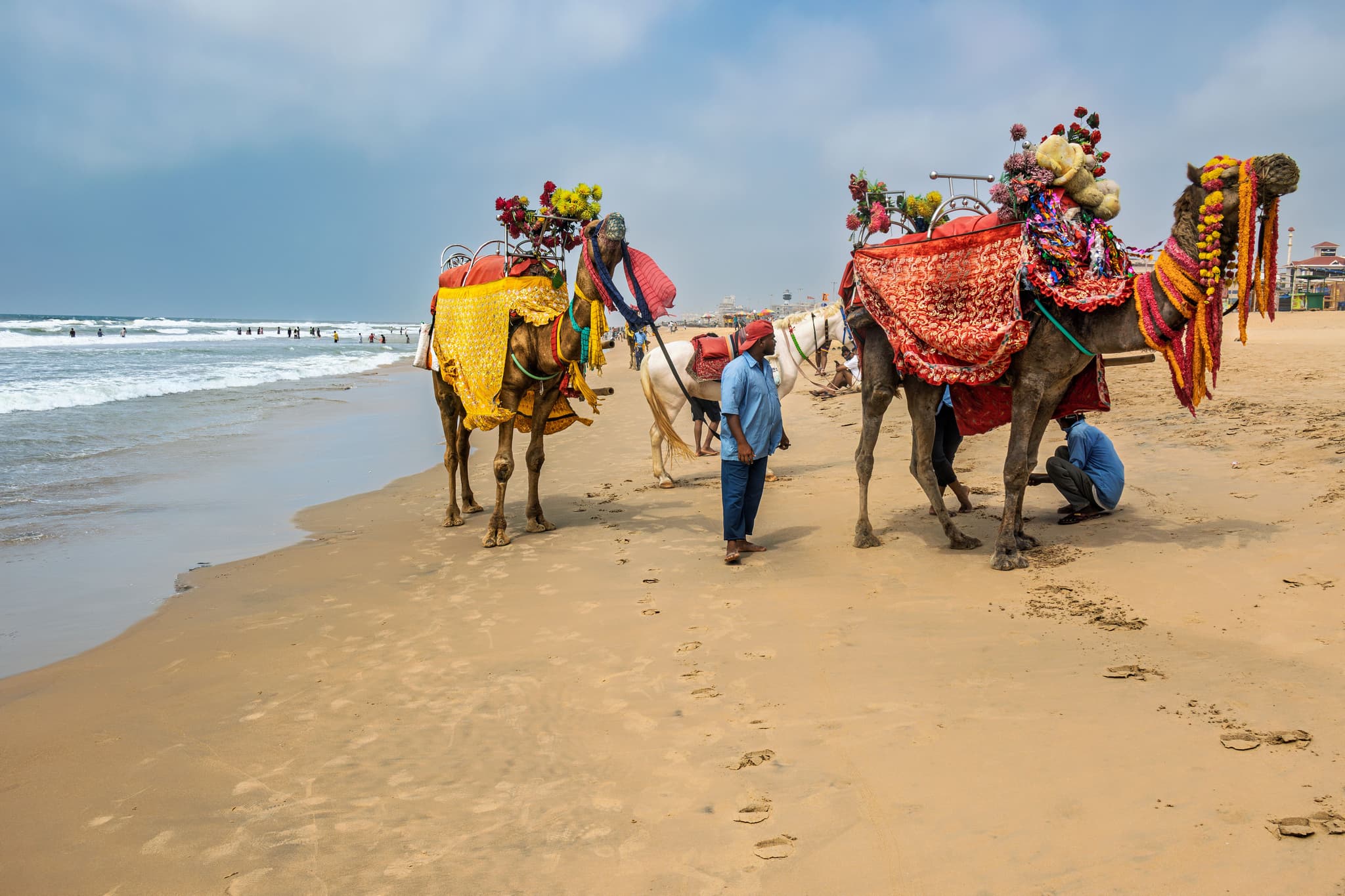 Puri Beach & Jagannath Temple near Bhubaneswar — top place to explore on a Hire N Ride trip