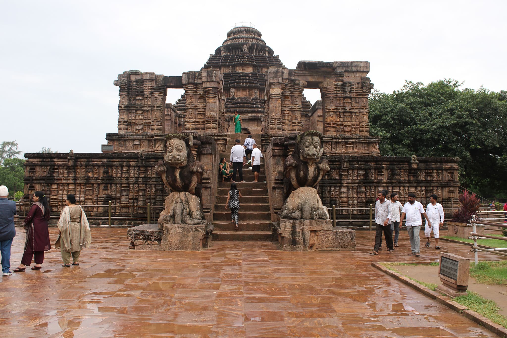 Konark Sun Temple near Bhubaneswar — top place to explore on a Hire N Ride trip
