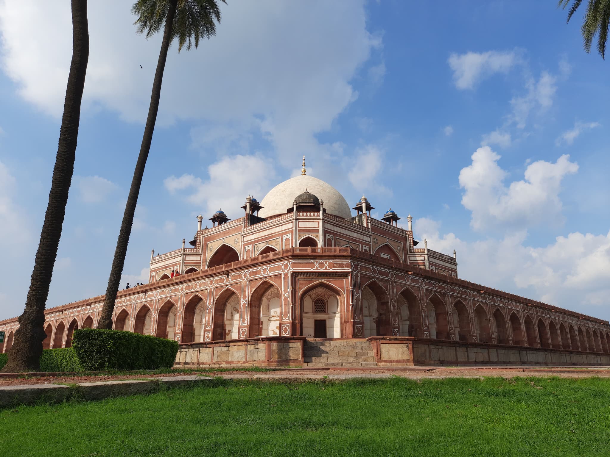 Humayun's Tomb near Delhi — top place to explore on a Hire N Ride trip