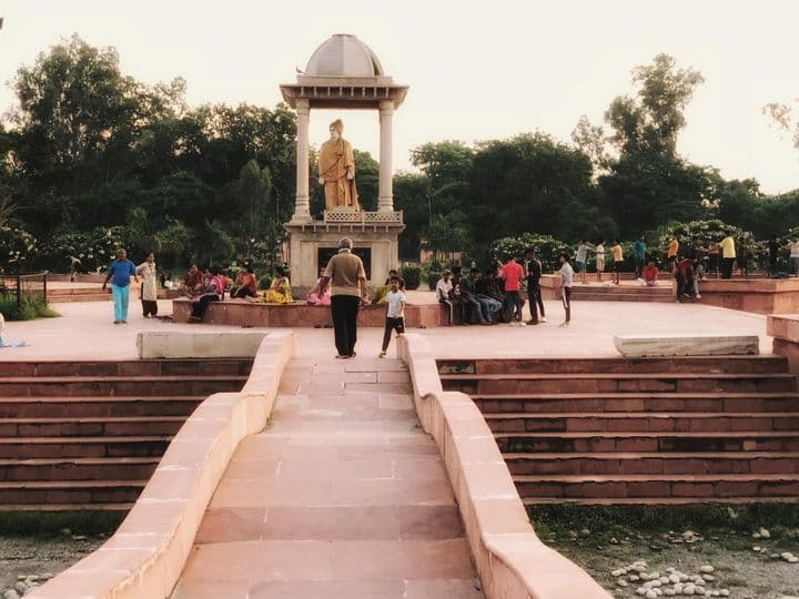 Suraj Kund near Meerut — top place to explore on a Hire N Ride trip