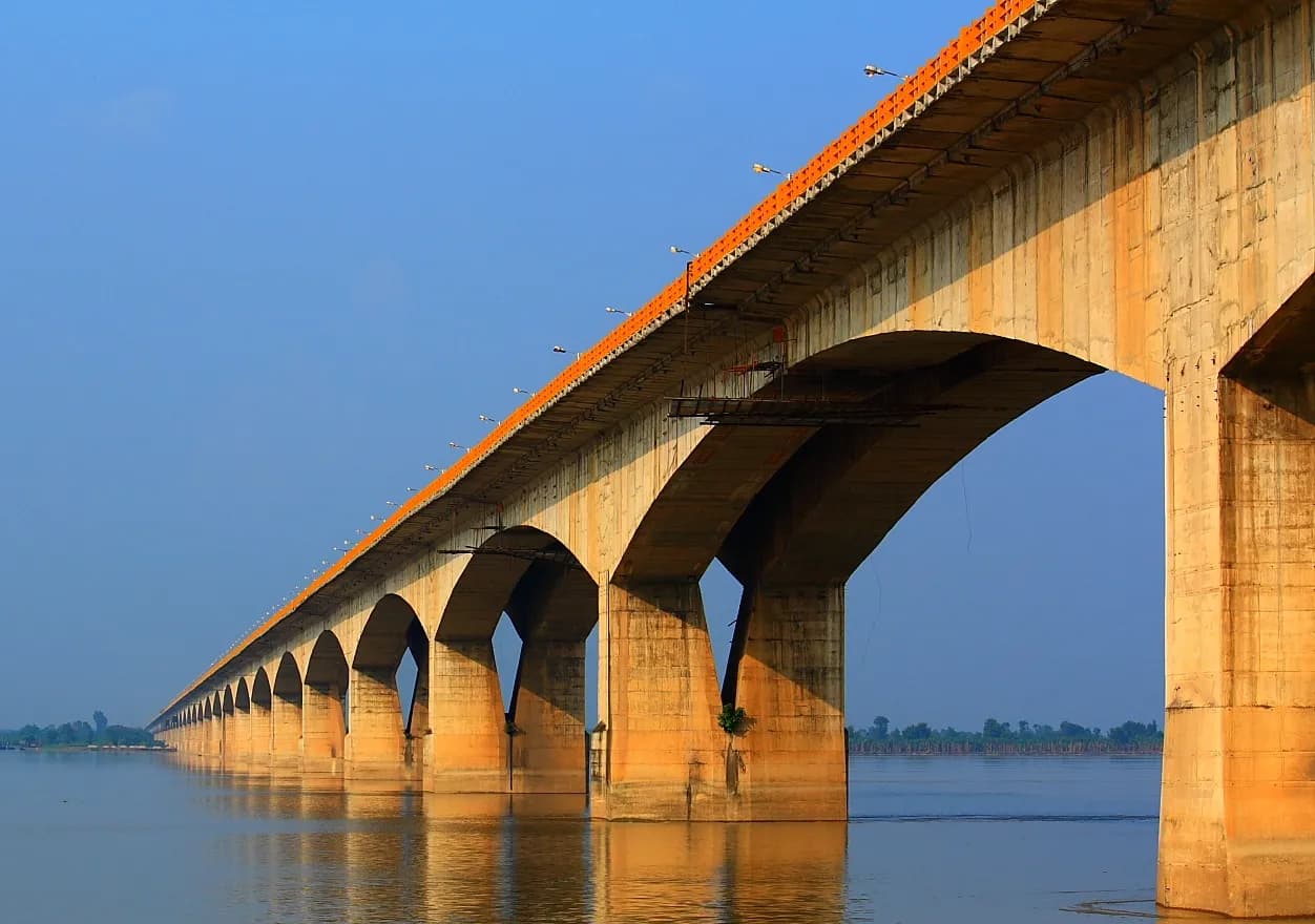 Across the Ganga in Patna — things to do on a Hire N Ride trip