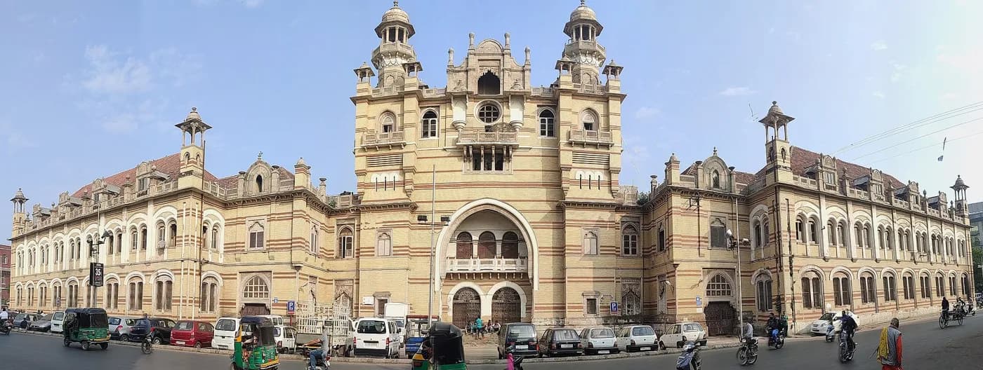 Nyay Mandir in Vadodara — things to do on a Hire N Ride trip
