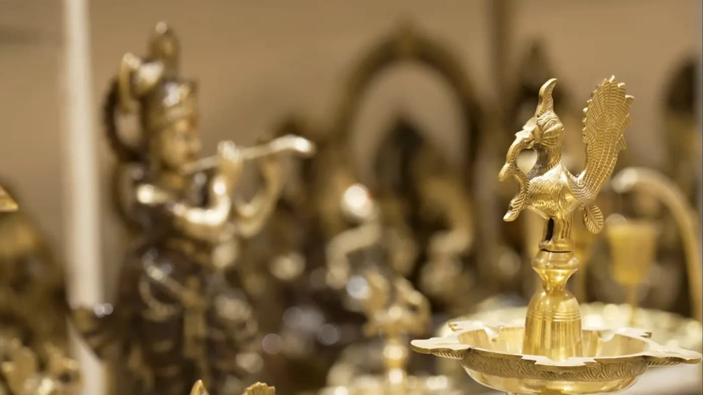 Festive Brass Shopping in Moradabad — things to do on a Hire N Ride trip