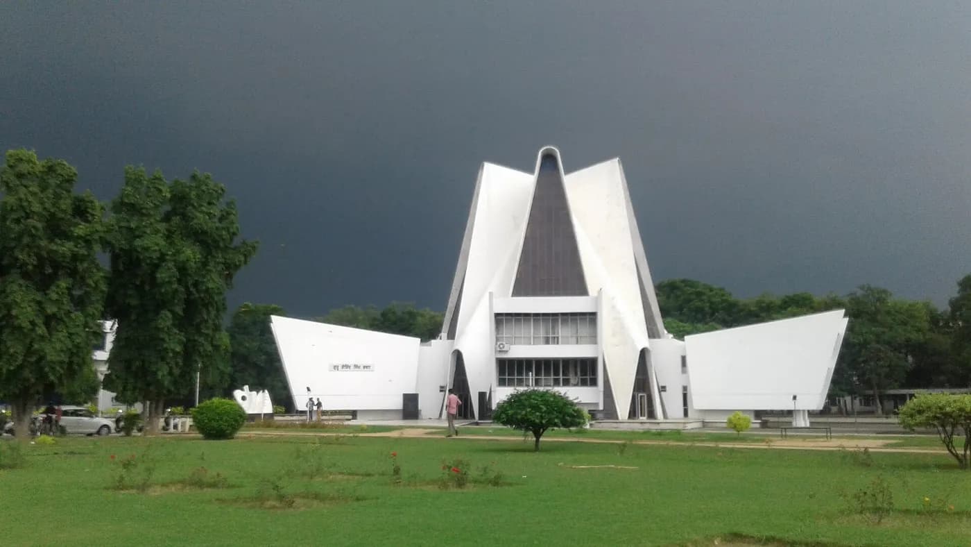 Day at Punjabi University and the City in Patiala — things to do on a Hire N Ride trip
